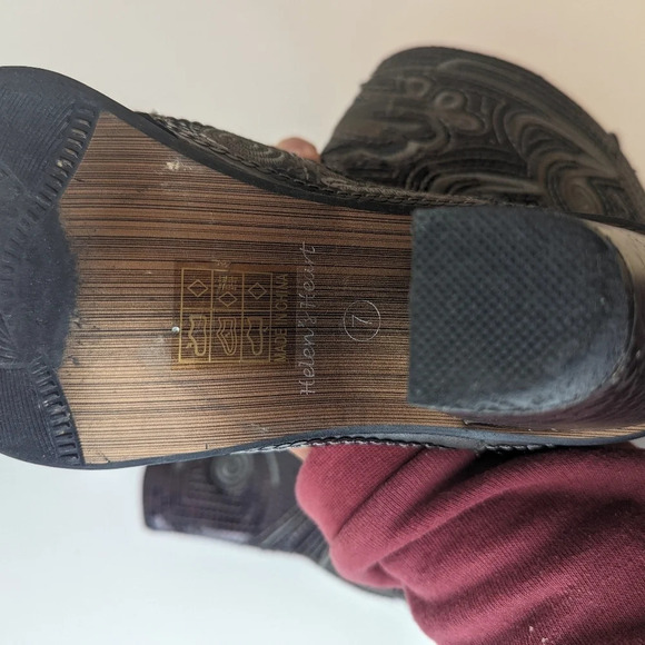 Helen’s Heart Boots - Picture 6 of 7